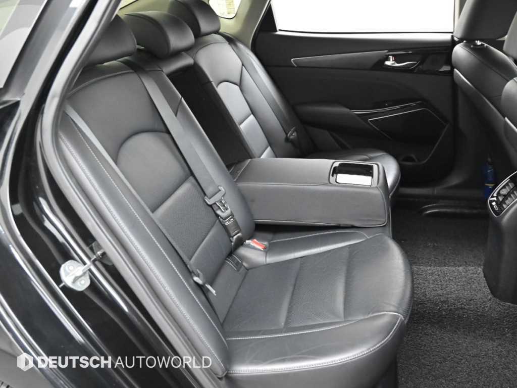 KIA K7 - Vista 12