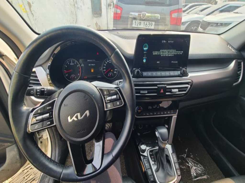 KIA Seltos - Vista 5