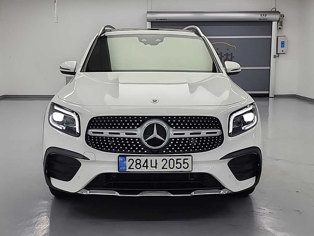 Mercedes Benz GLB Class - Vista 2