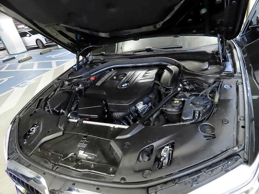 BMW 5 Series 2017 Negro - Importación desde Corea - HF Imports Iquique - Foto 19