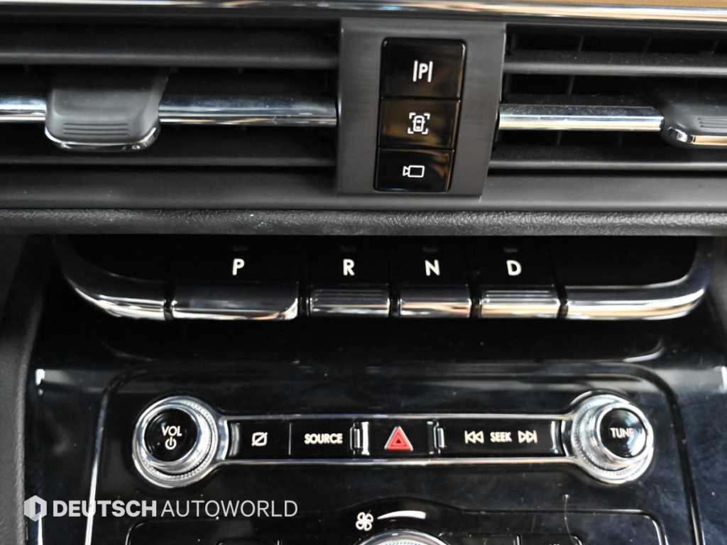 Lincoln Corsair - Vista 9