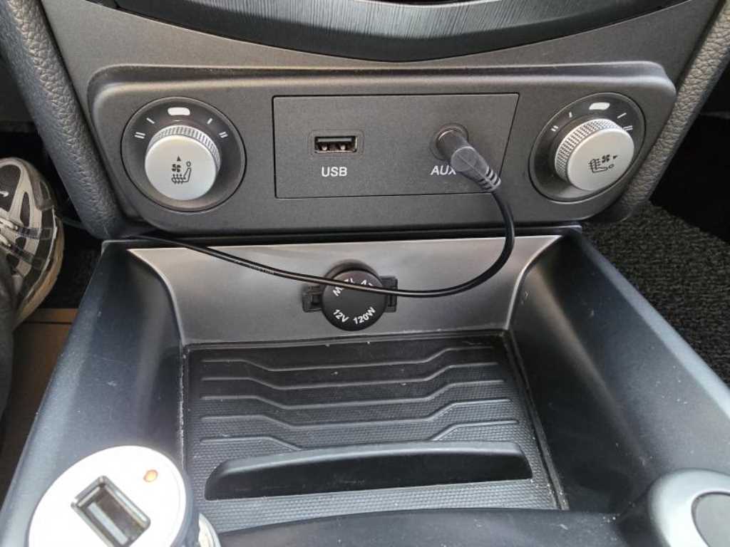 Ssangyong Tivoli - Vista 10