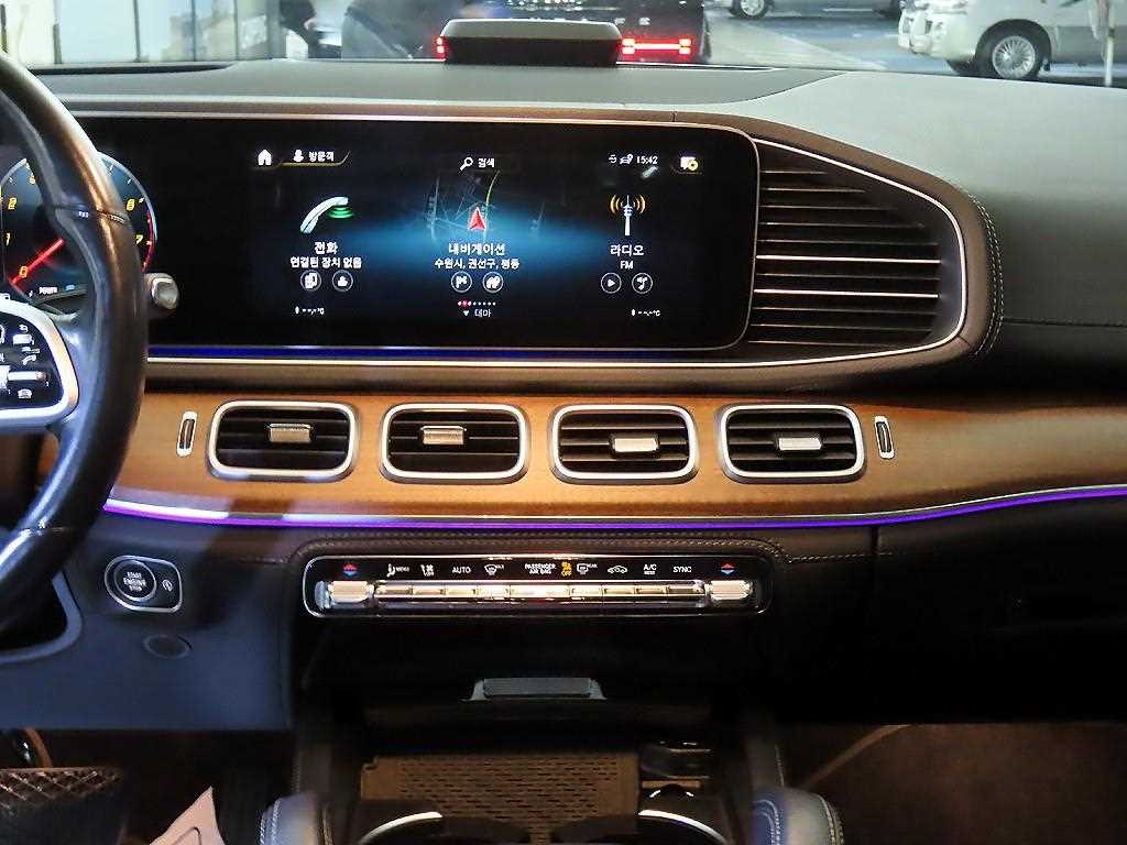 Mercedes Benz GLE Class - Vista 11