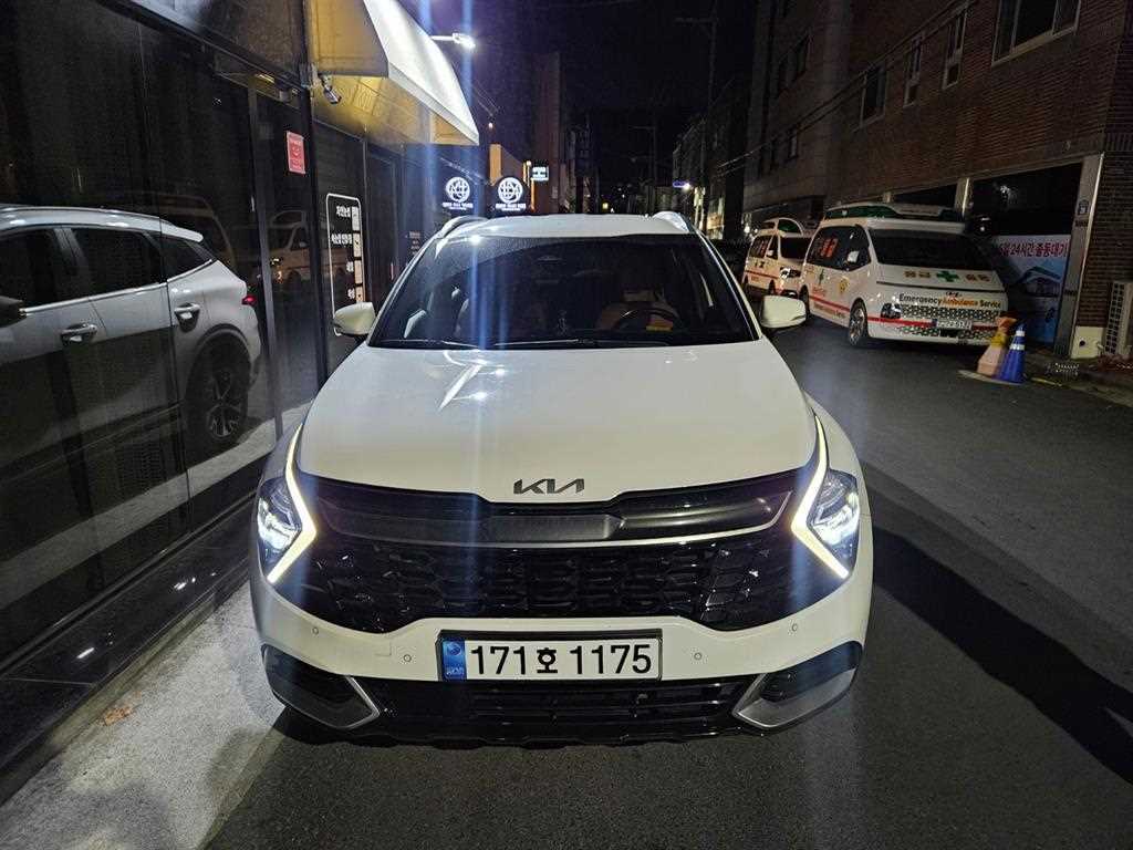 KIA Sportage 2023 Blanco - Importación desde Corea - HF Imports Iquique - Foto 1