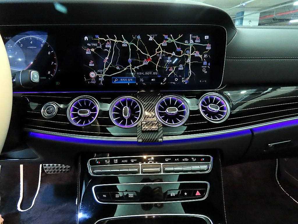 Mercedes Benz CLS Class - Vista 11