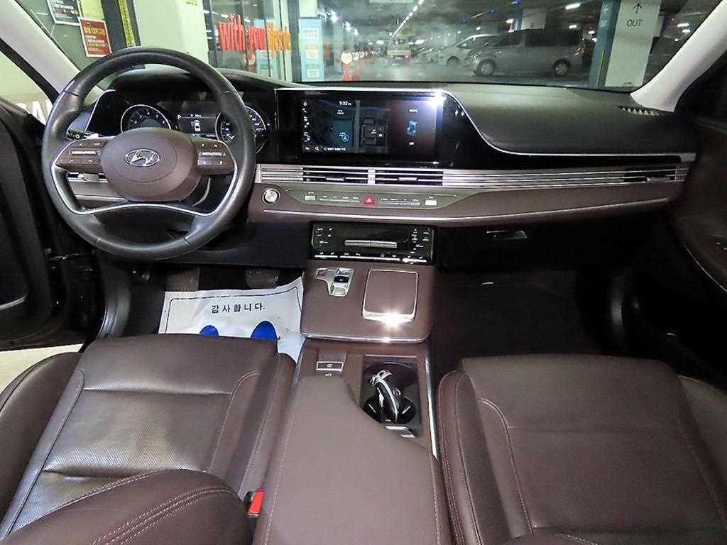 HYUNDAI Grandeur - Vista 10