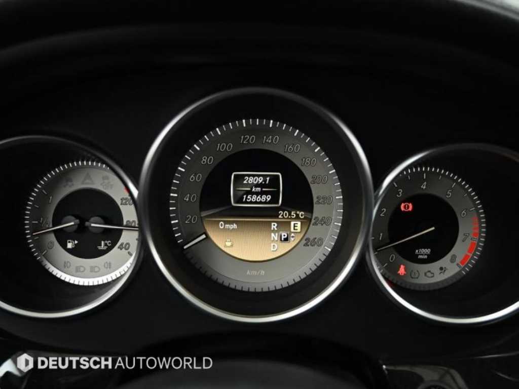 Mercedes Benz CLS Class - Vista 8