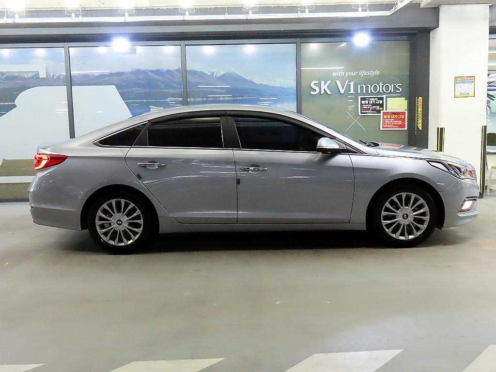 HYUNDAI Sonata - Vista 3