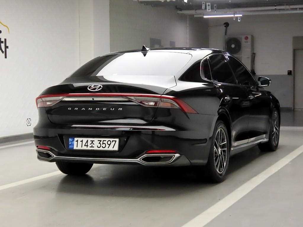 HYUNDAI Grandeur - Vista 4