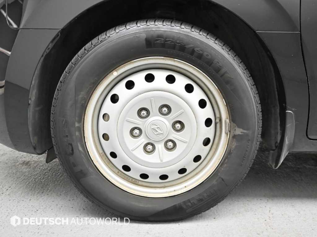 HYUNDAI Staria - Vista 5