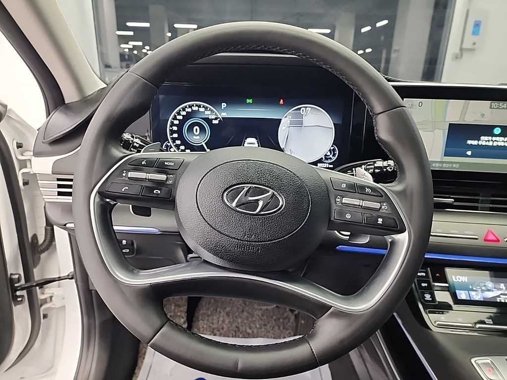 HYUNDAI Grandeur - Vista 9