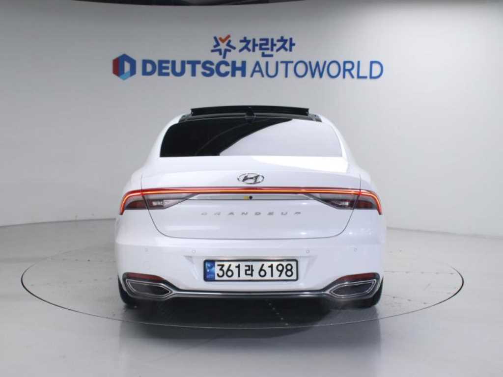 HYUNDAI Grandeur - Vista 4