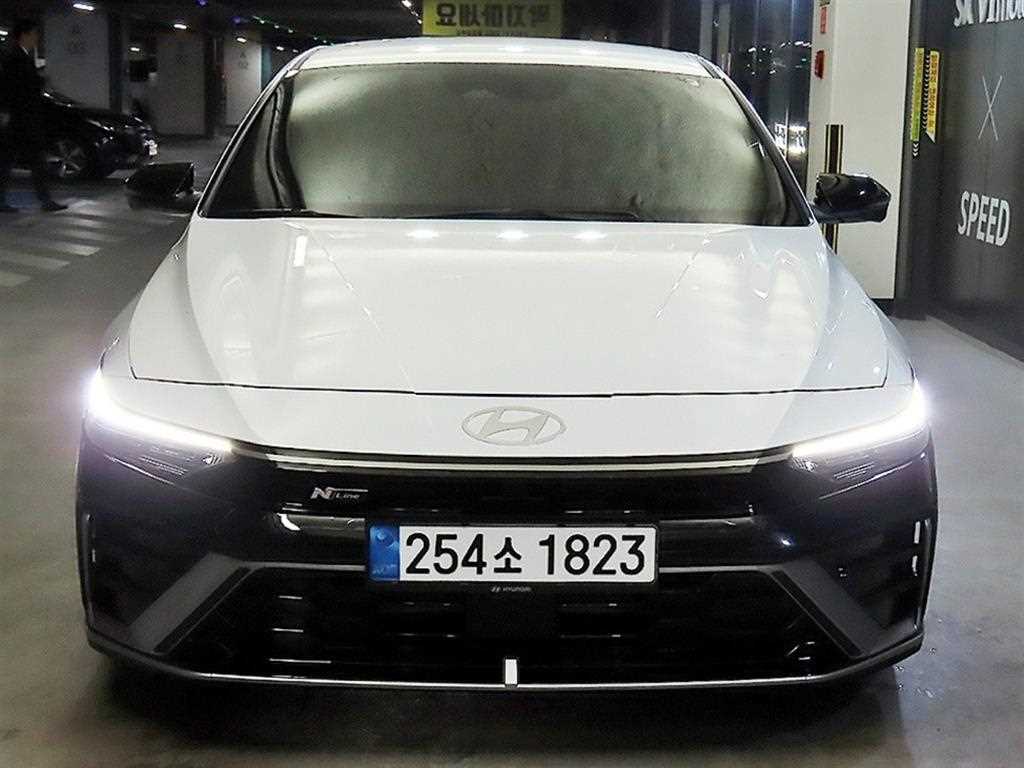 HYUNDAI Avante - Vista 2