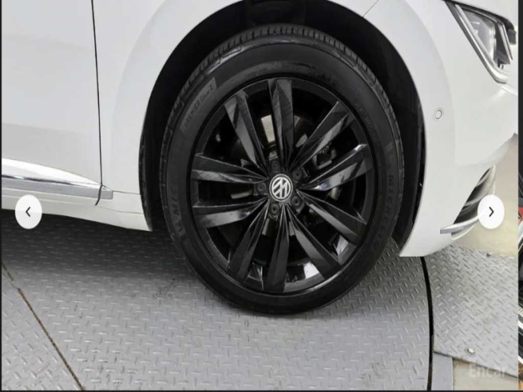 Volkswagen Arteon - Vista 5