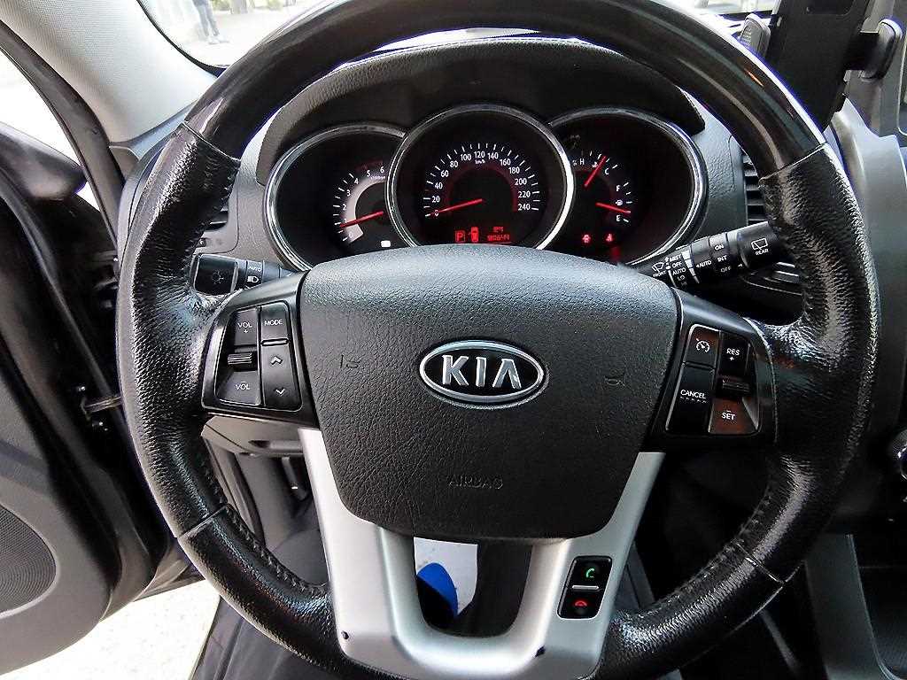 KIA Sorento - Vista 8