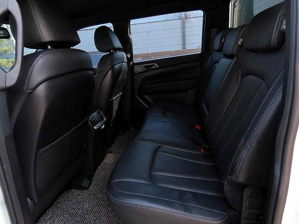 Ssangyong Rexton - Vista 8