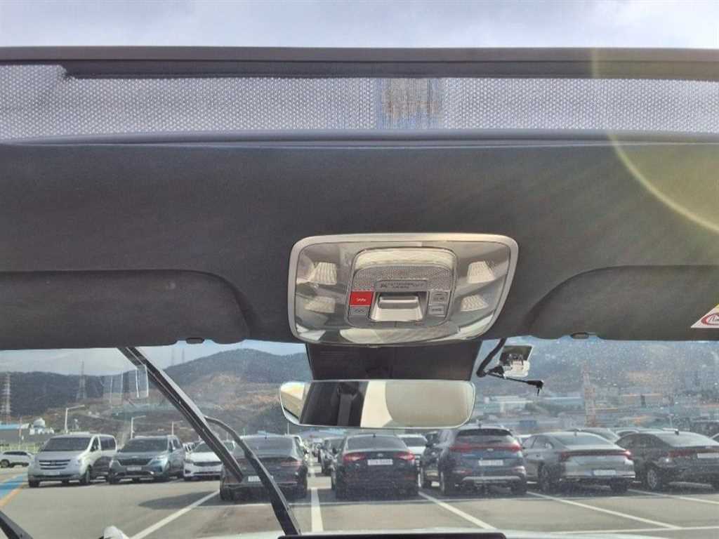 Genesis GV70 - Vista 5