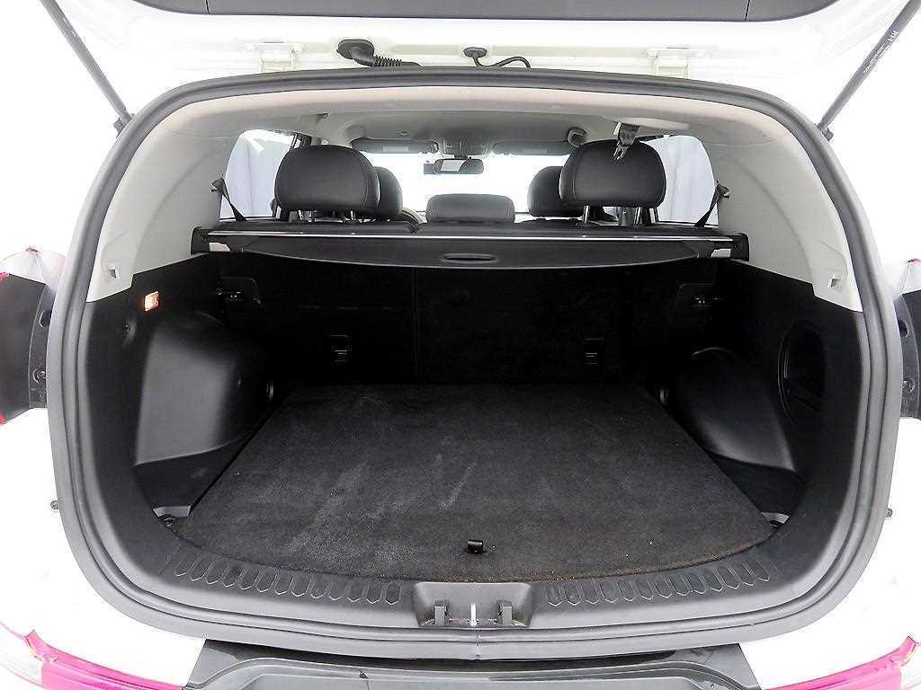 KIA Sportage - Vista 5