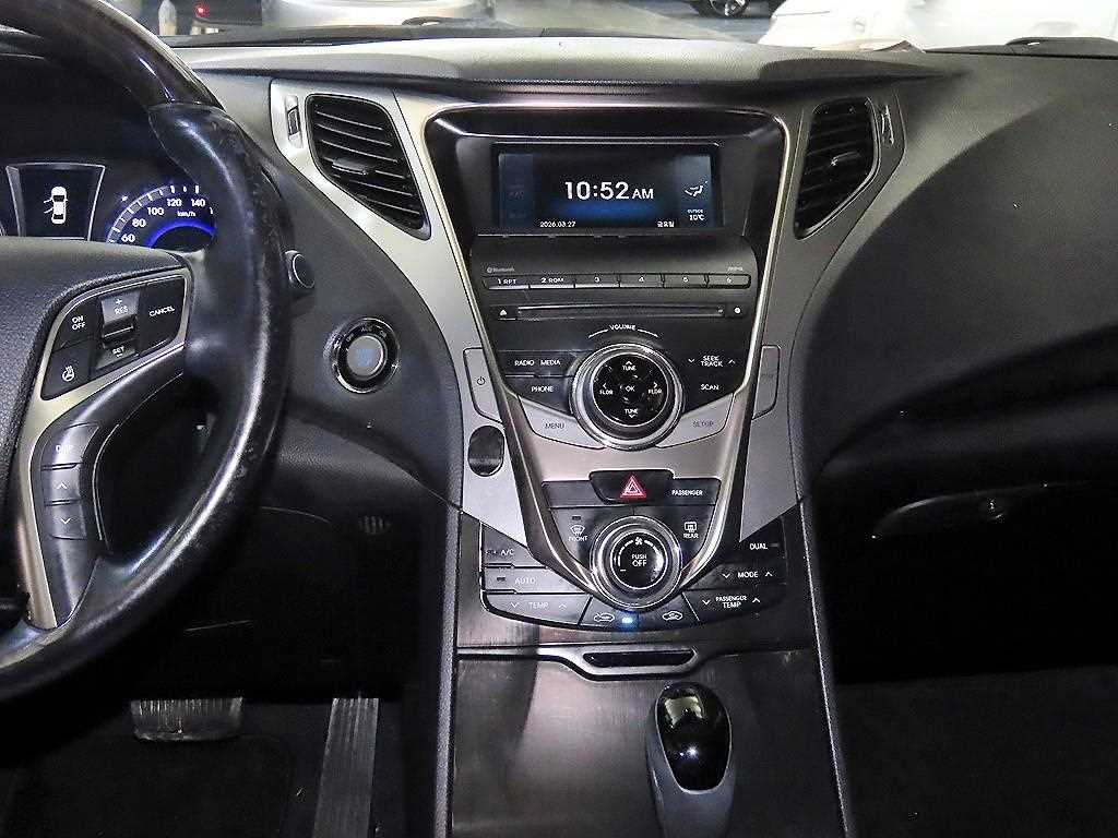 HYUNDAI Grandeur - Vista 11