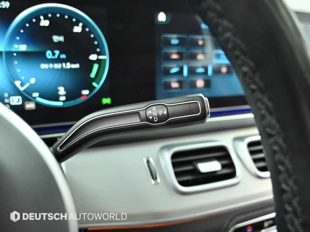 Mercedes Benz GLE Class - Vista 9