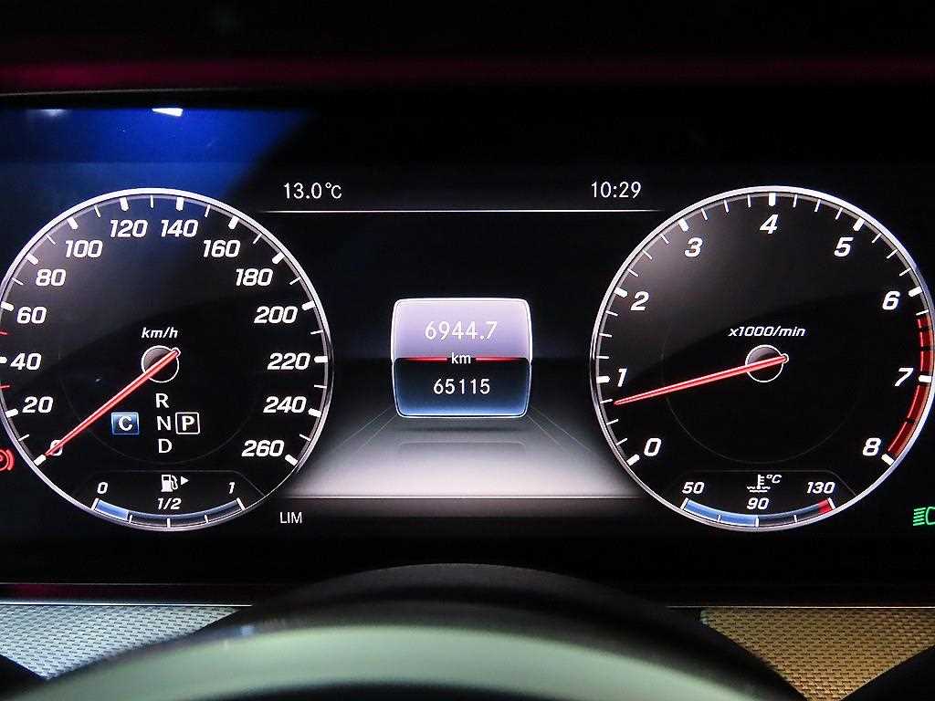 Mercedes Benz E class - Vista 9