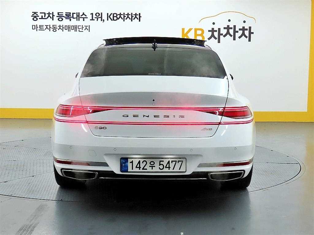 Genesis G90 - Vista 3