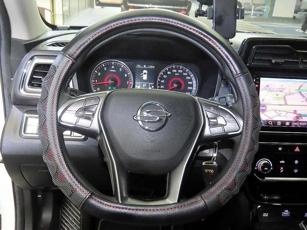 Ssangyong Tivoli - Vista 8