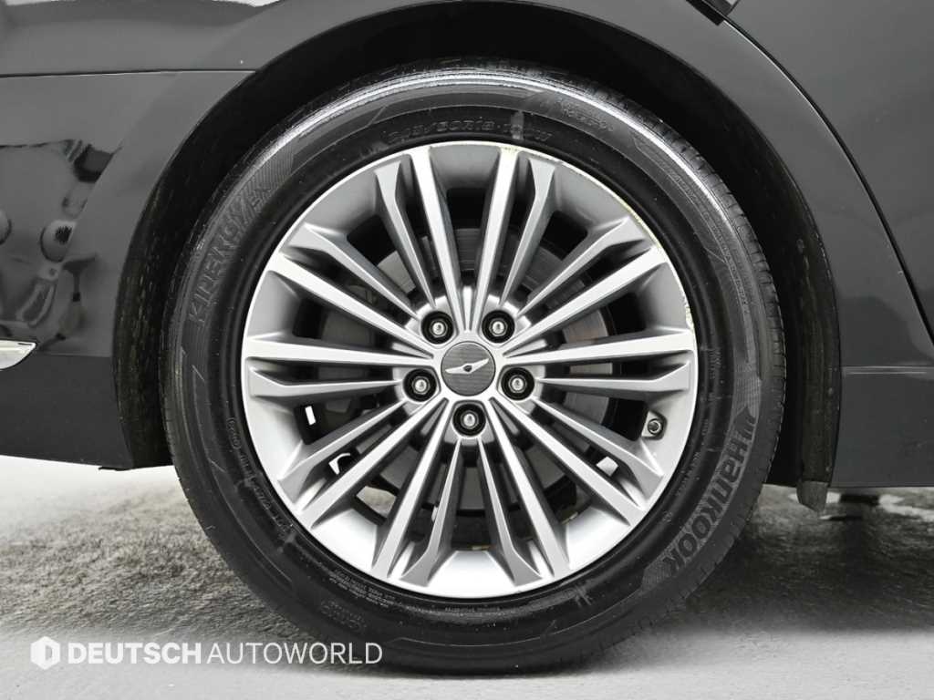 Genesis EQ900 - Vista 5