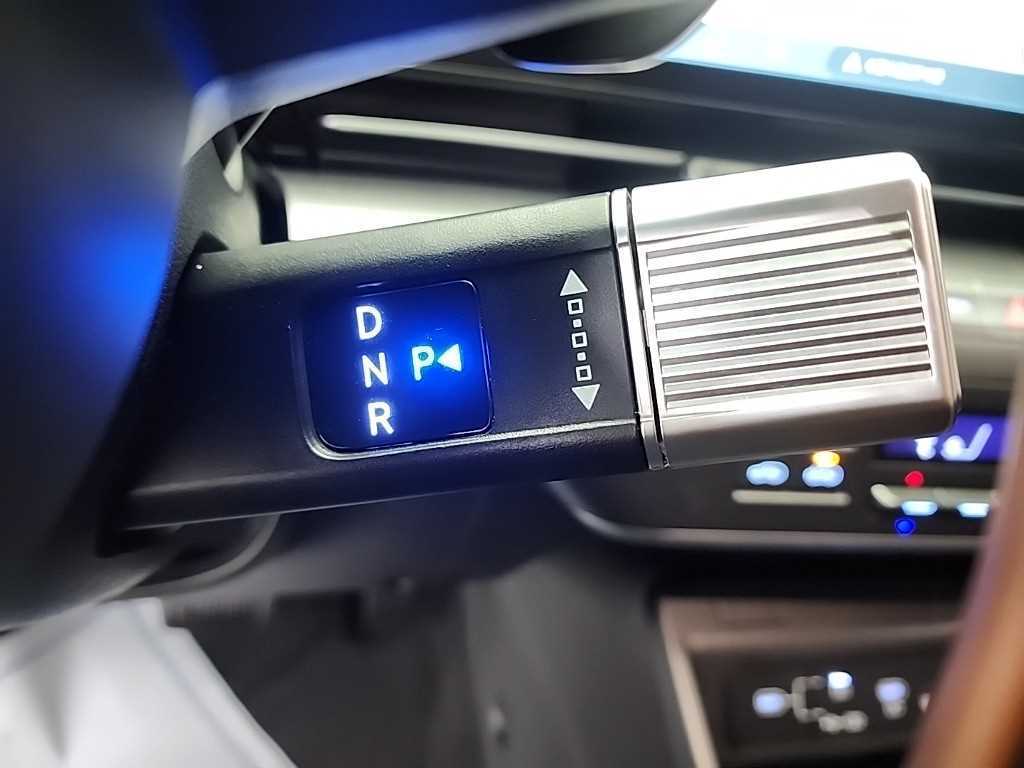 HYUNDAI Kona - Vista 8