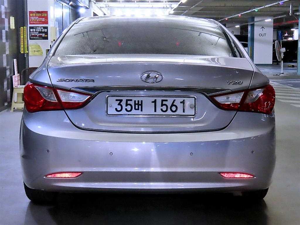 HYUNDAI Sonata - Vista 5