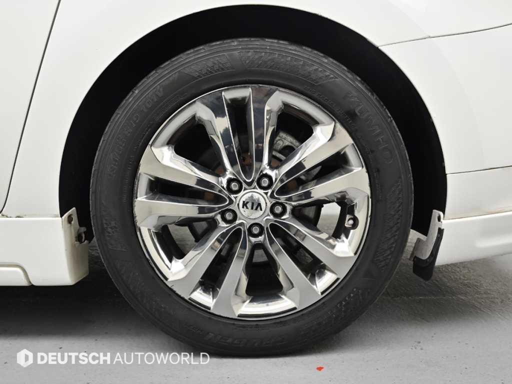 KIA Carnival - Vista 6