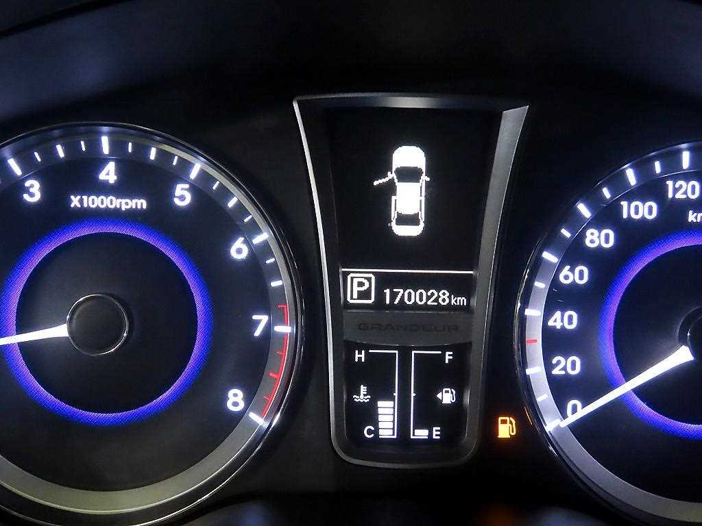 HYUNDAI Grandeur - Vista 9