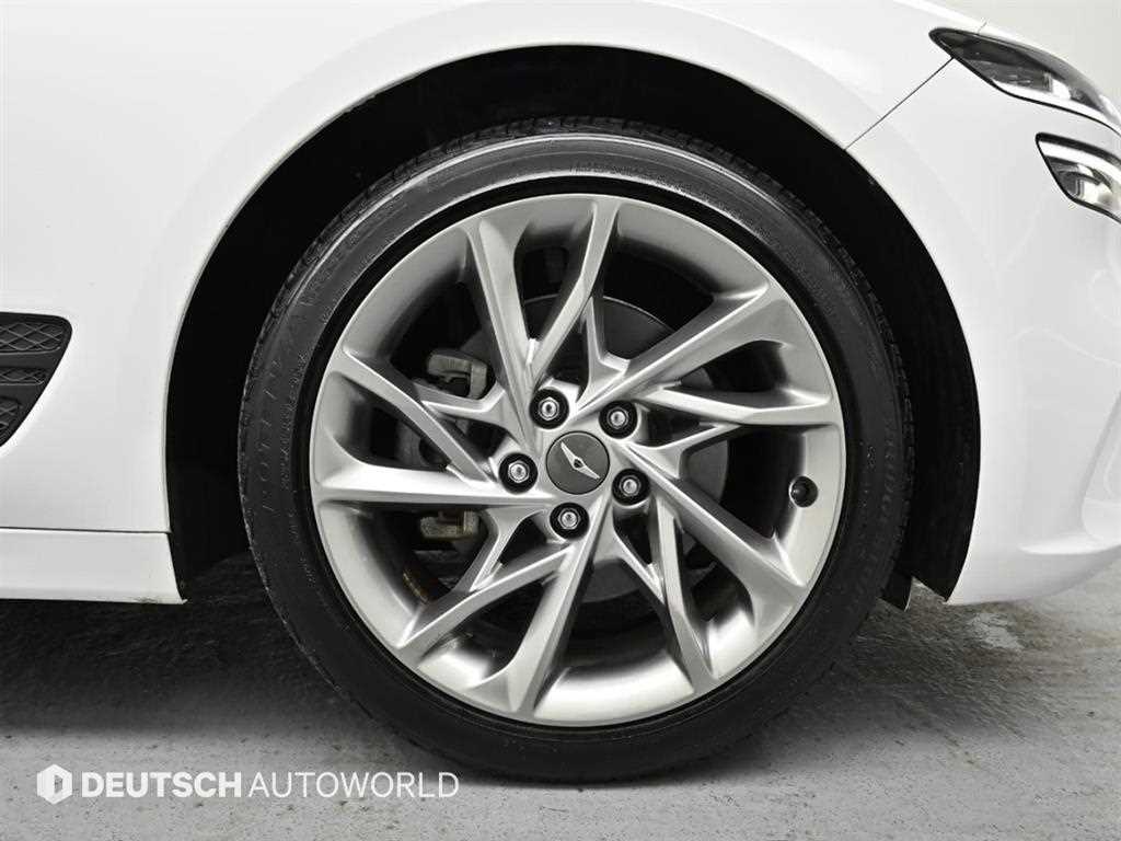 Genesis G70 - Vista 5