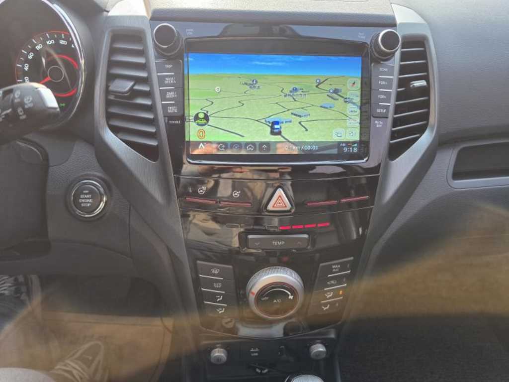 Ssangyong Tivoli - Vista 8