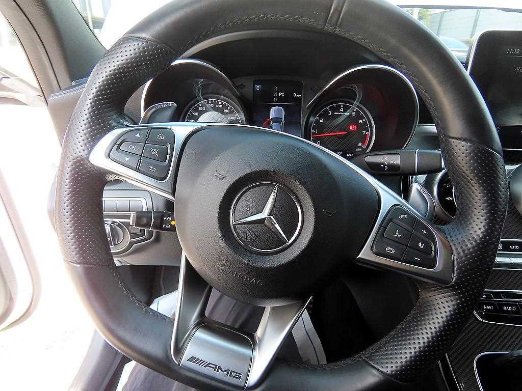 Mercedes Benz C Class - Vista 8