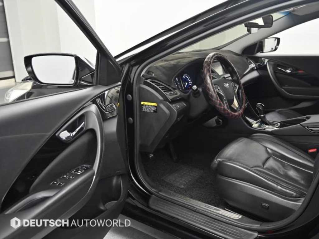 HYUNDAI Grandeur - Vista 11