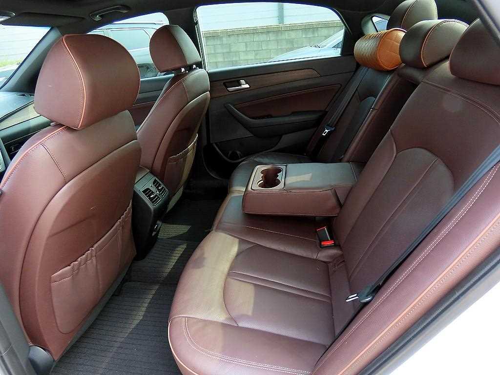 HYUNDAI Sonata - Vista 6