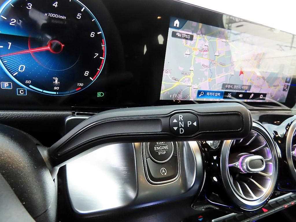 Mercedes Benz GLB Class - Vista 10