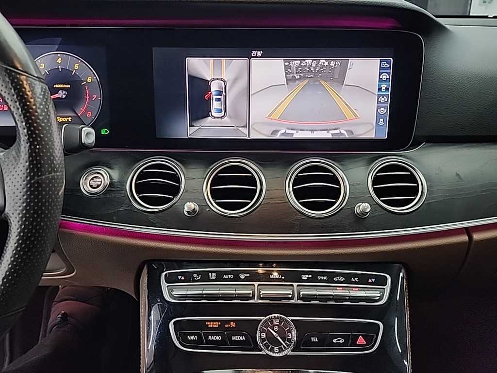 Mercedes Benz E class - Vista 10