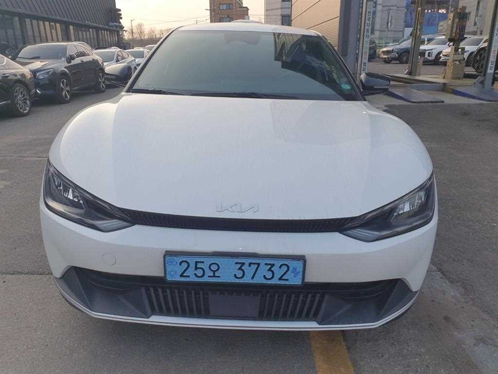 KIA EV6 2022 Blanco - Importación desde Corea - HF Imports Iquique - Foto 1