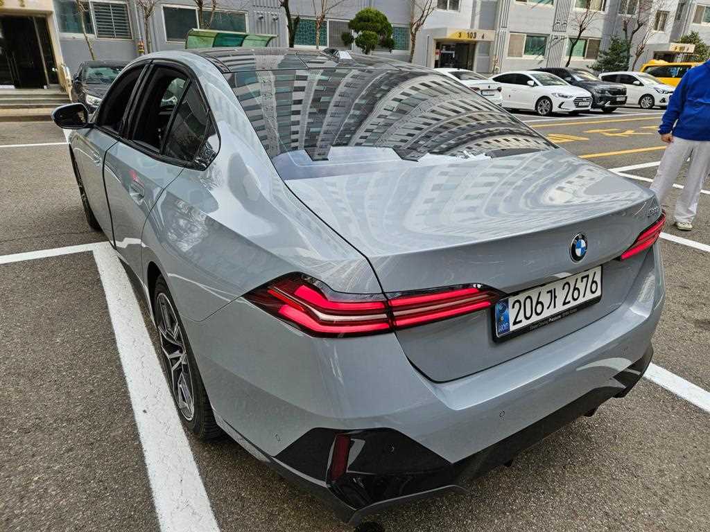 BMW 5 Series - Vista 5