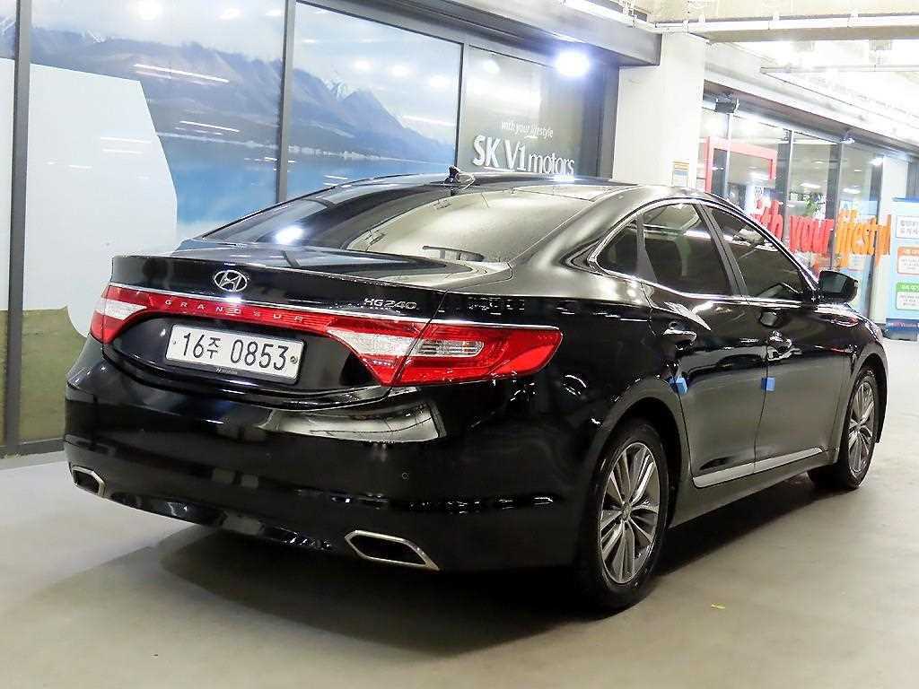HYUNDAI Grandeur - Vista 4