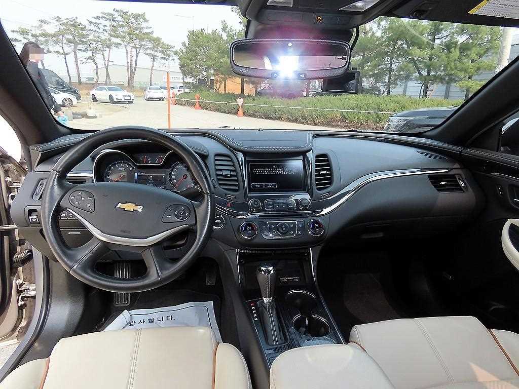 Chevrolet Impala - Vista 7