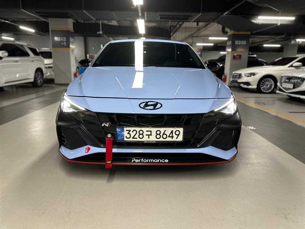 HYUNDAI Avante - Vista 5