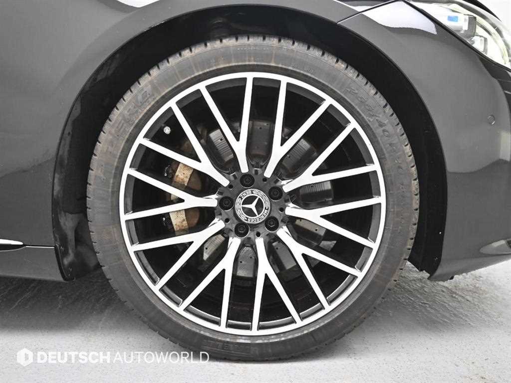 Mercedes Benz S Class - Vista 5