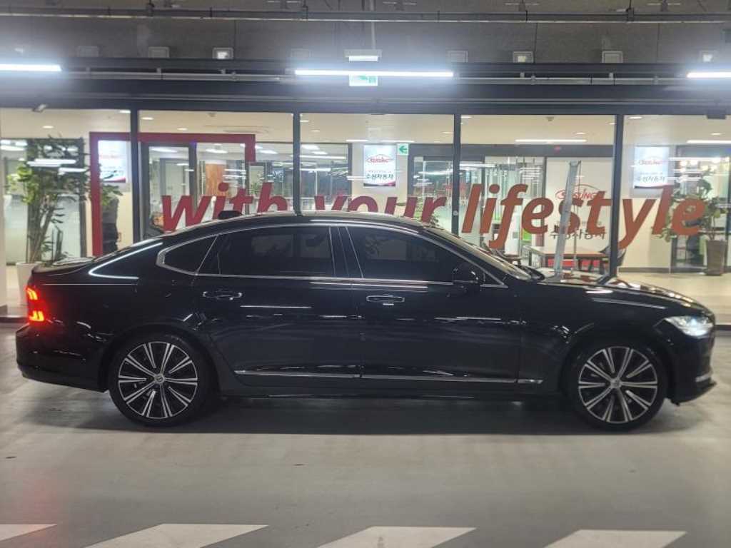Volvo S90 - Vista 3