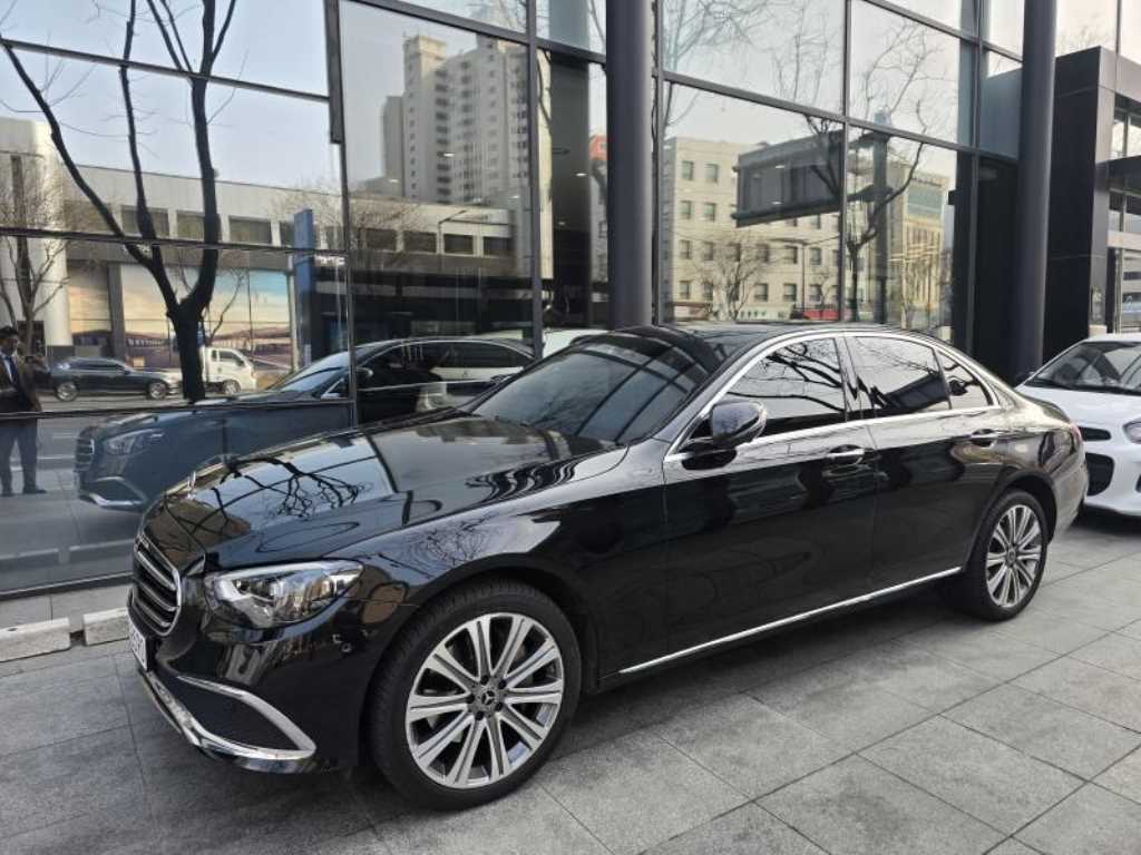 Mercedes Benz E class - Vista 2