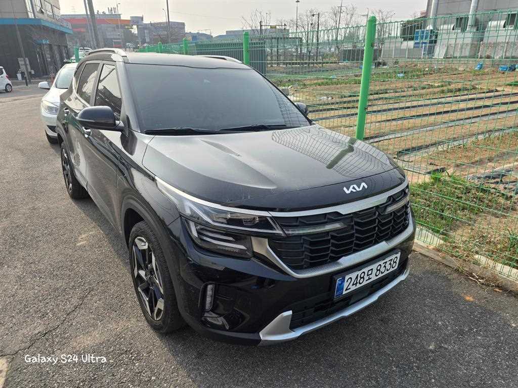 KIA Seltos - Vista 3