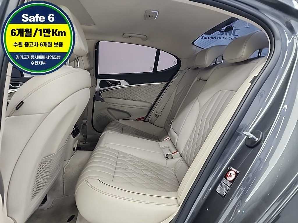 Genesis G70 - Vista 12