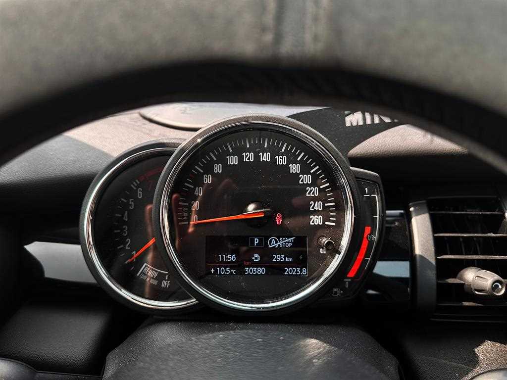 Mini Cooper - Vista 11